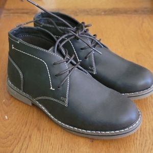 Boys boots
